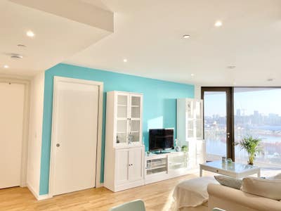 A gorgeous, double room with a river view! Main Photo