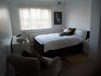Large double room with en suite  Main Photo