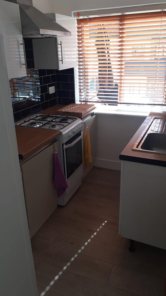 Large Double Room Main Photo