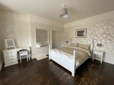 Spacious King Size Room near NGH Main Photo