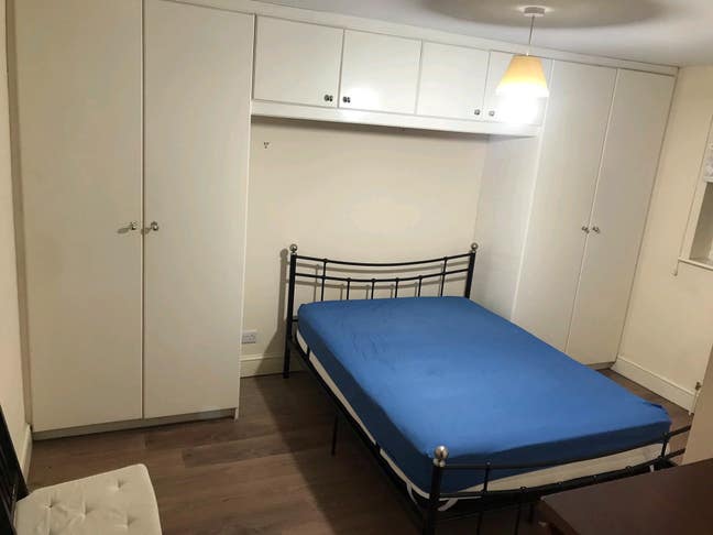 Large bright ensuite double room Main Photo