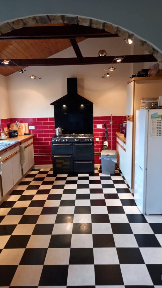 Clean, quiet single room Main Photo