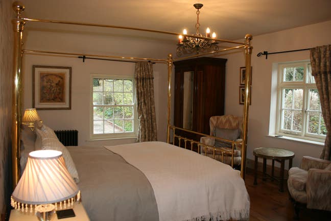 Annexe Large Bright Double double aspect Room Main Photo