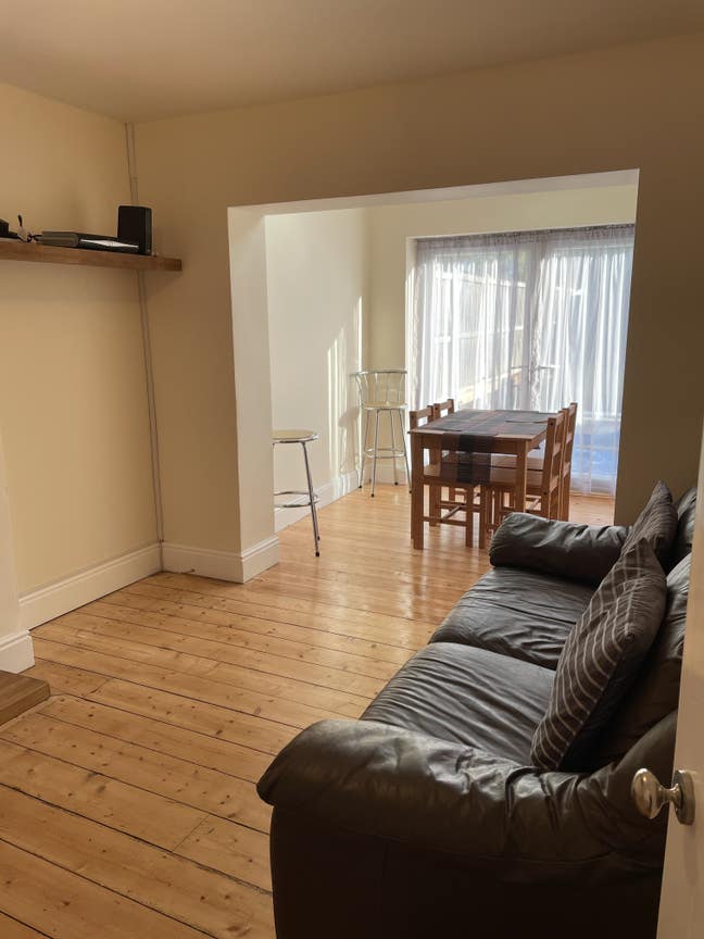 Double room available in HMO  Main Photo
