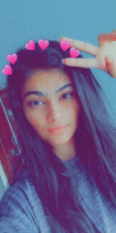 I am a female student aged 22. I am looking f... Main Photo