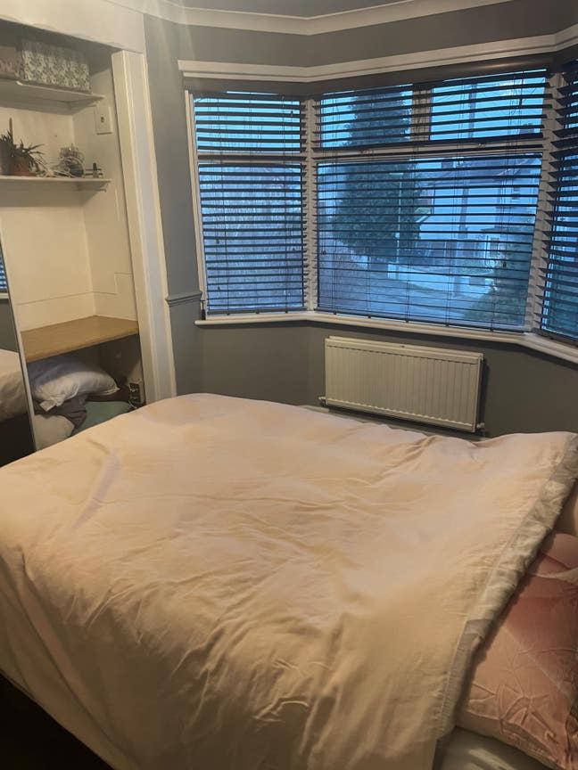 Double room to rent in Cowley Main Photo