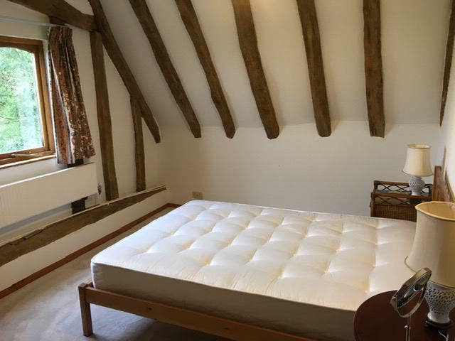 Lovely room, great views, pets welcome Main Photo