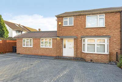Luxurious, en-suite, newly refurbished double room Main Photo