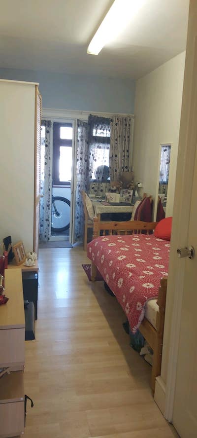 Self contained accom.- up to 6 months let Main Photo