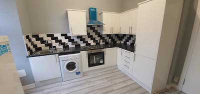 3 Bedroom Victorian Flat West End of Glasgow  Main Photo