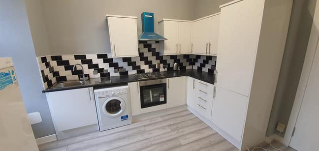3 Bedroom Victorian Flat West End of Glasgow  Main Photo