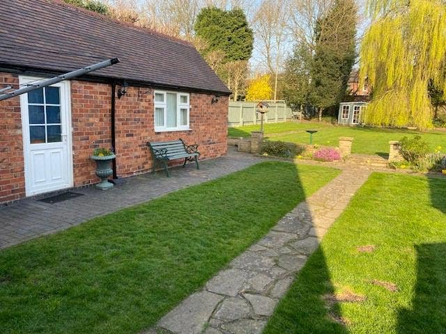 Fantastic, large double room, with En-suite Main Photo