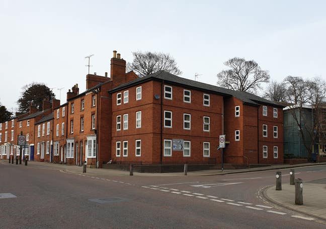 1 Bedroom 2nd floor Flat in Town Centre Main Photo