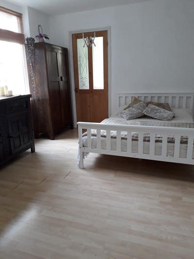 &pound;900 Double Room and Kitchenette - All Bills Inc Main Photo