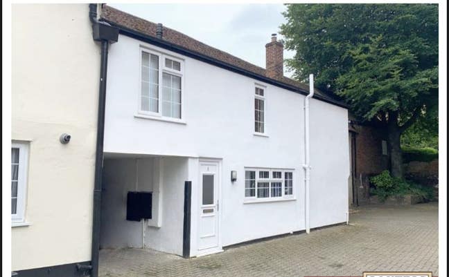 Central Salisbury room to rent Main Photo