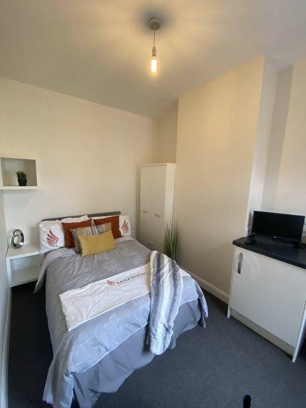 🦅Room with large ensuite/ £625/ NN5 🦅 Main Photo