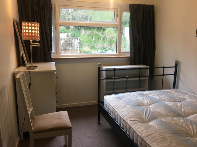 Double room, built in wardrobe & cupboard,  Main Photo