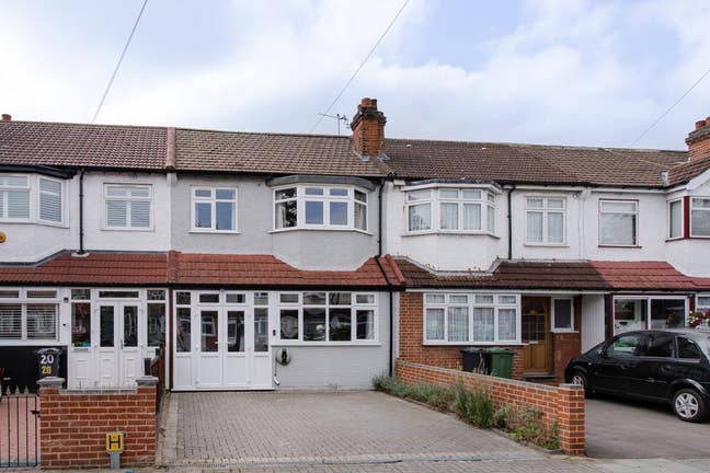 A chap and his dog have a welcoming home Main Photo
