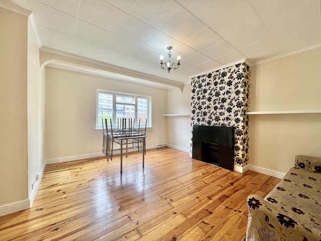 2 bedroom Flat in Wembley Park, HA9 Main Photo