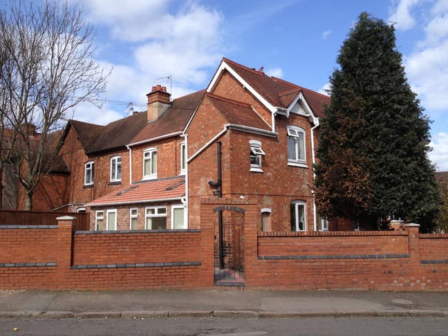 Large Studios Double & Single Rooms in Earlsdon  Main Photo