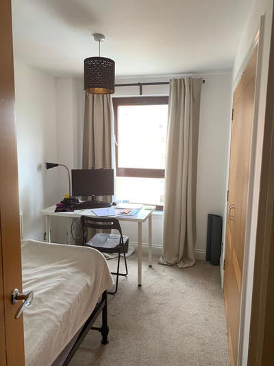 Double bedroom with a separate bathroom  Main Photo
