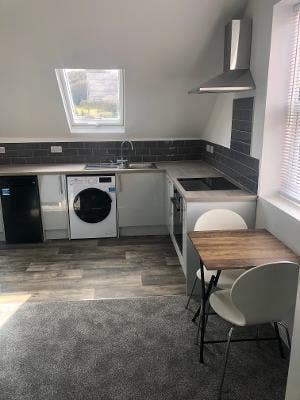Newly Modernised Flat in S8 Woodseats Main Photo