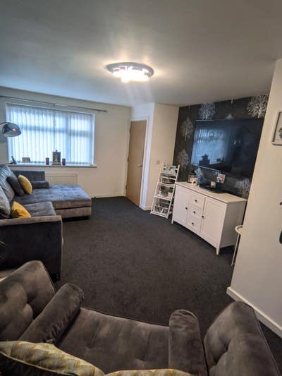 Single room with private bathroom. Main Photo