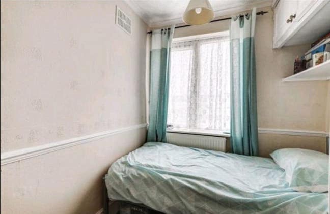 Single Room For In Enfield  Main Photo