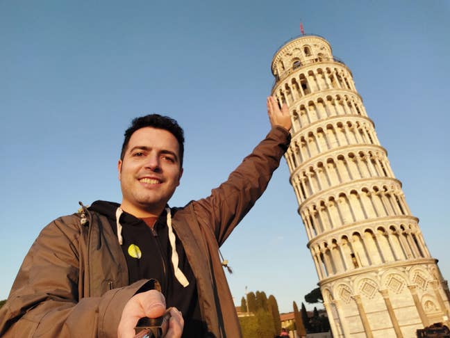 33 year old engineer looking  for accommodation Main Photo