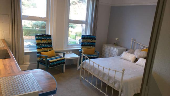 Studio first floor apartment  Main Photo
