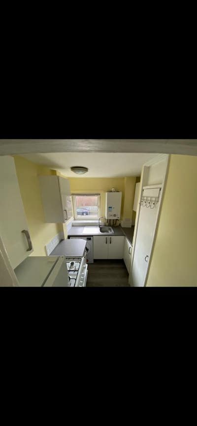 Lovely newly decorated studio. Main Photo