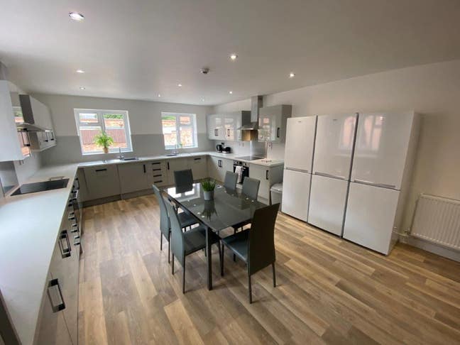 Ensuite - Modern Student Rooms - City Road Main Photo