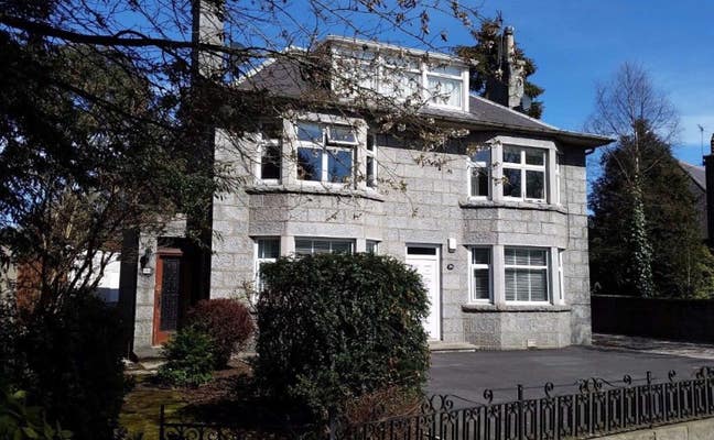 A Spacious Bedroom to Let at Queens Road, Aberdeen Main Photo