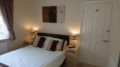 Available Now, En-Suite Double Room Main Photo