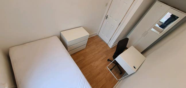 15 min walk to city centre | BILLS included Main Photo