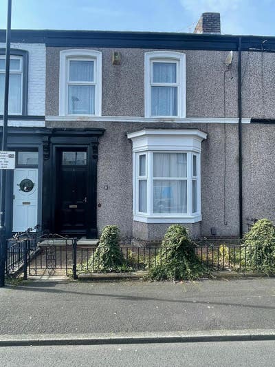 Large fully furnished student rooms available SR2  Main Photo