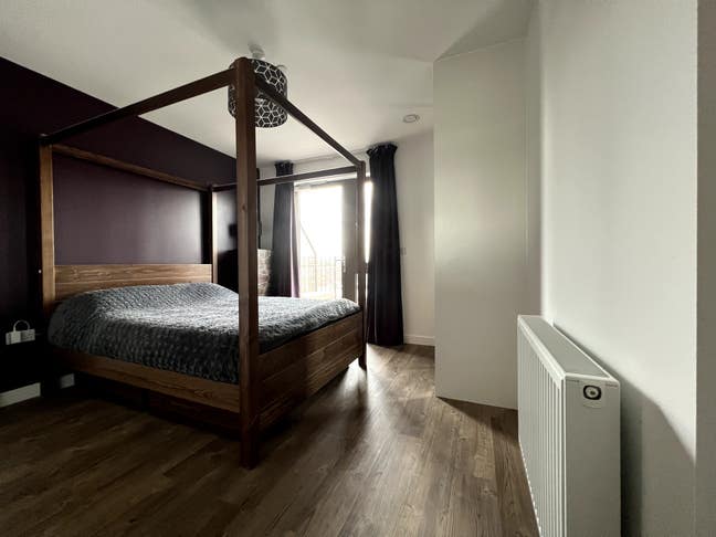 Lovely en-suite with private balcony Main Photo