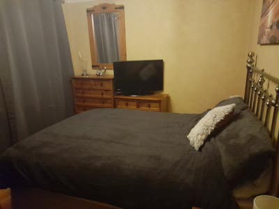 Room to let in shared house with garden & parking. Main Photo