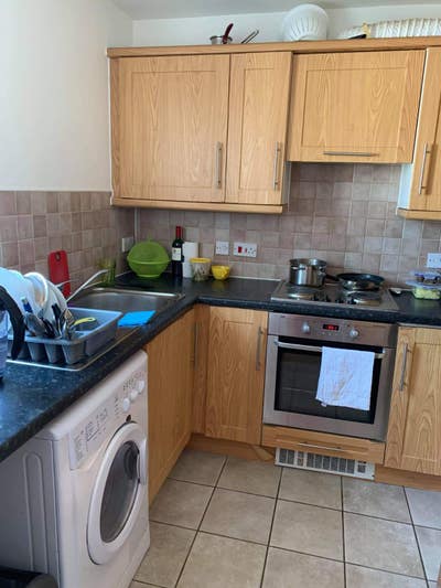 Single and Double room in Canning Town E16  Main Photo