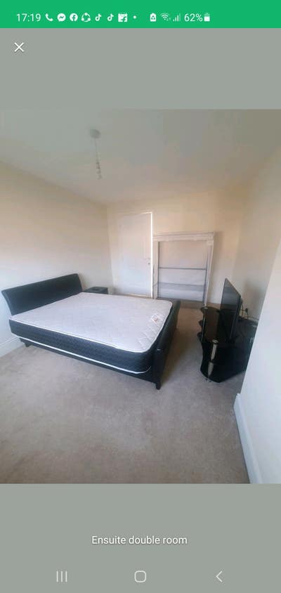 An ensuite double room  Main Photo