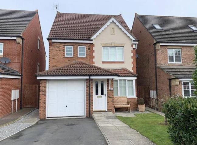4 Bed detached property  Main Photo