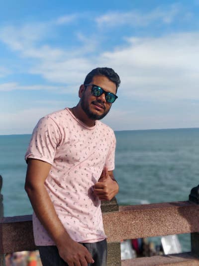 Couple looking for room or 1BHK accommodation Main Photo