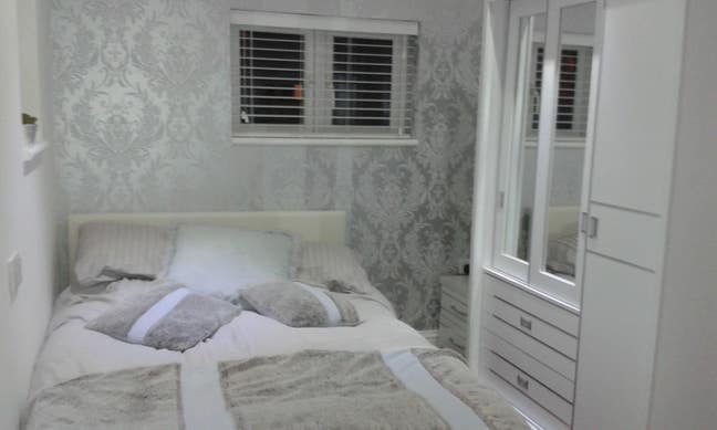 A beautiful studio, with own kitchen & ensuite Main Photo