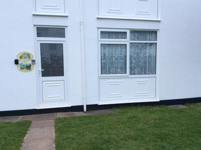 One bed ground floor flat weekly/monthly/holiday  Main Photo