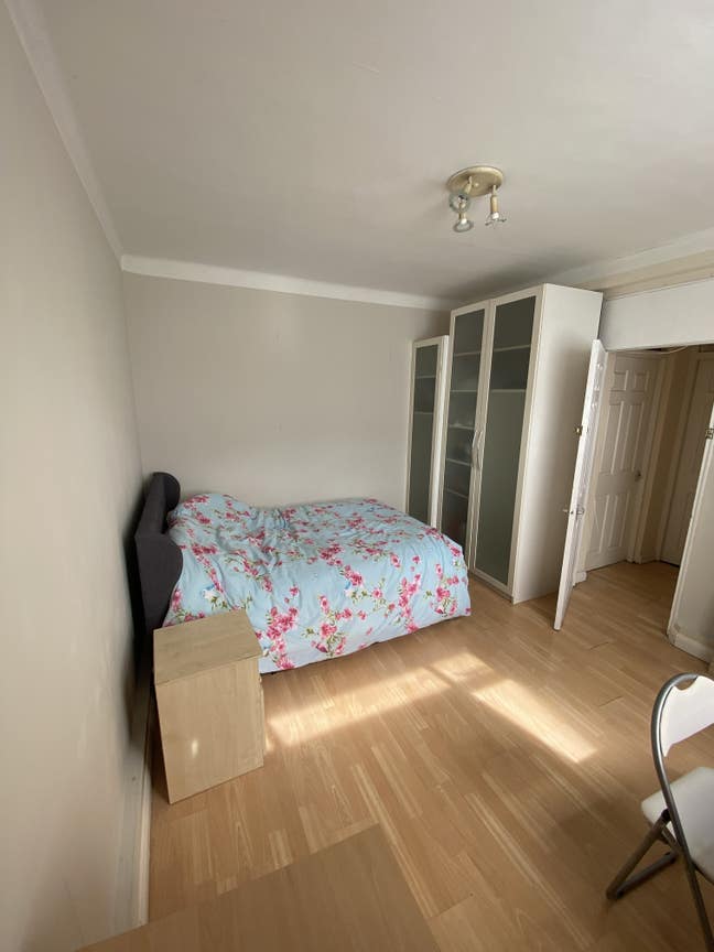 Good sized double bedroom in St Johns wood Main Photo