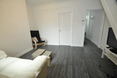 Professional Houseshare close to the Quays Main Photo