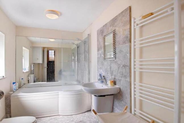 Whitechapel - 1 Bed Split-Level Flat to Rent in E1 Main Photo