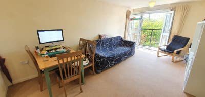 Lovely bright & airy 1 double bed flat. Main Photo
