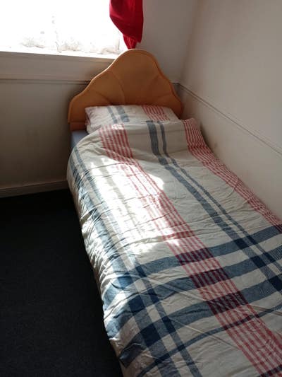 Single room for rent With  storage space. Main Photo