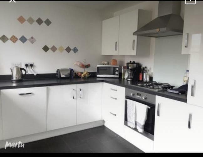 Large double bedroom  Main Photo